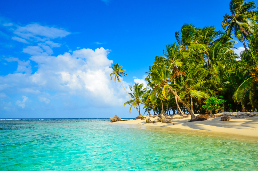 Paradise Tropical Island in Panama - San Blas - Kuna Yala. Photo Credit: Shutterstock Paradise Tropical Island in Panama - San Blas - Kuna Yala. Photo Credit: Shutterstock