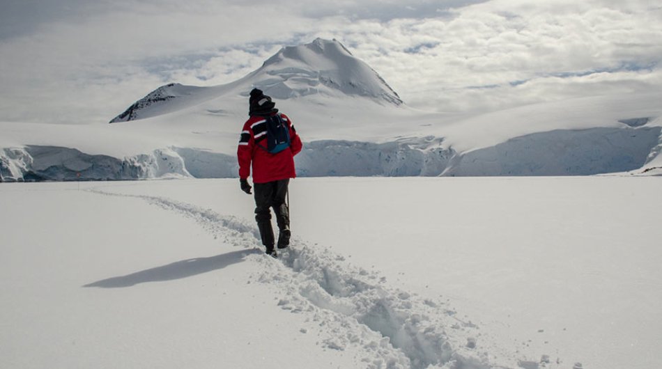 People_Port_Lockroy_Solo