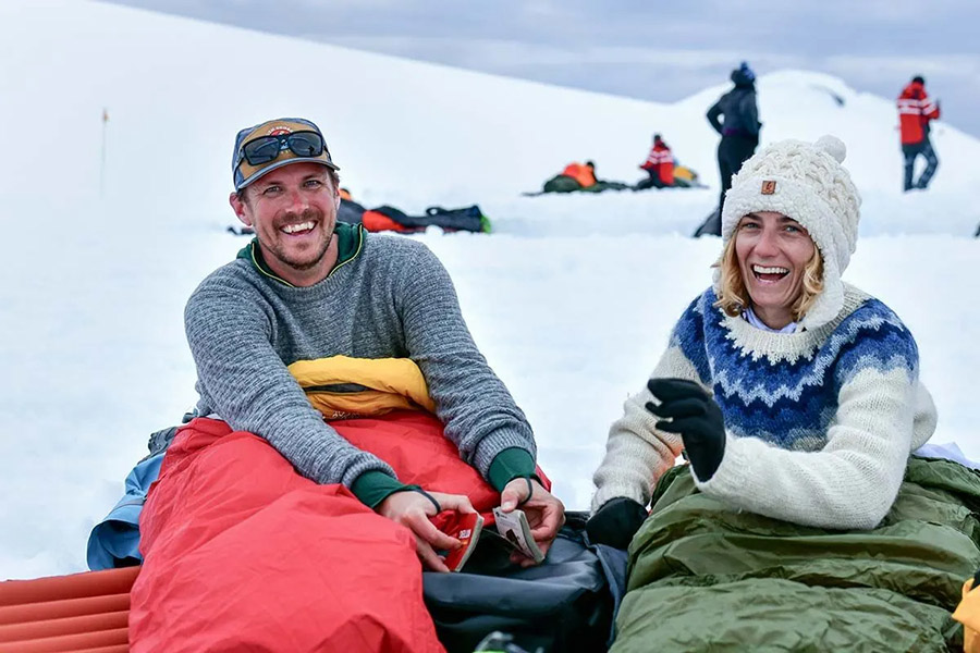happy-couple-camping