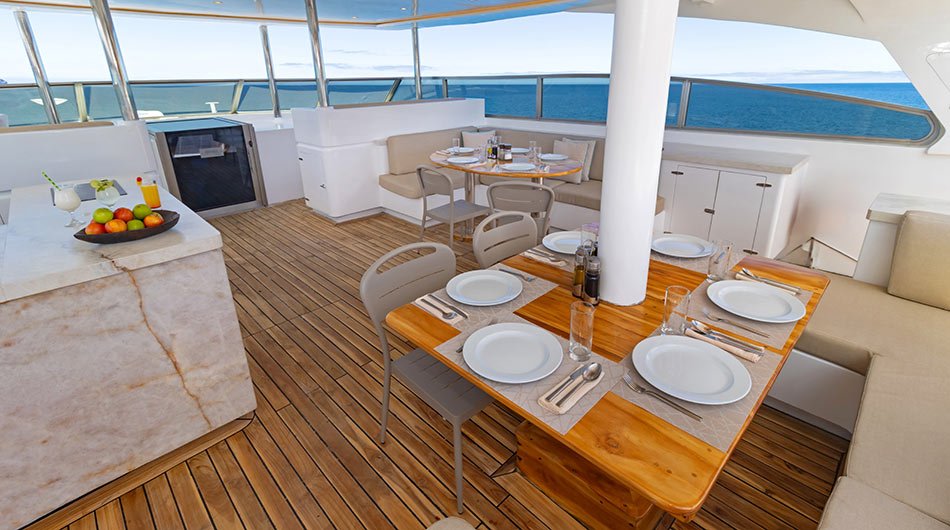 Grand Majestic Sundeck Dining Area