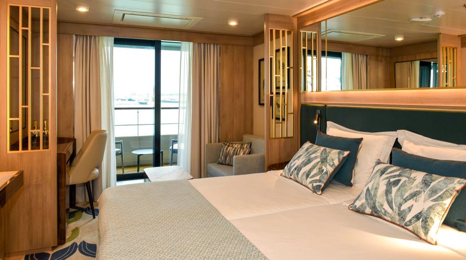 World Voyager veranda suite