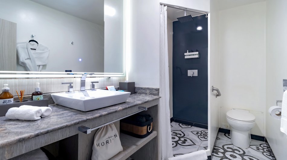 Horizon Trimaran Balcony Cabin Bathroom