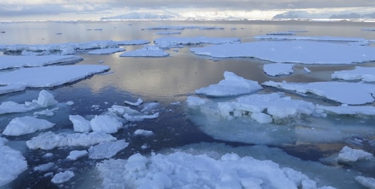 Sailing southward through Marguerite Bay
