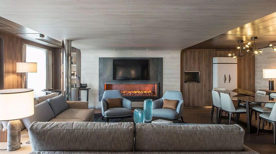 Le Commandant Charcot Living Room