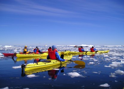  Antarctica_Activities_Kayaking%20%287%29 