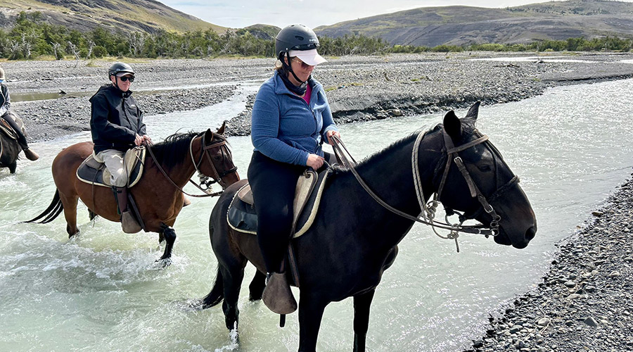 EmmaHorseRiding--patagonia 