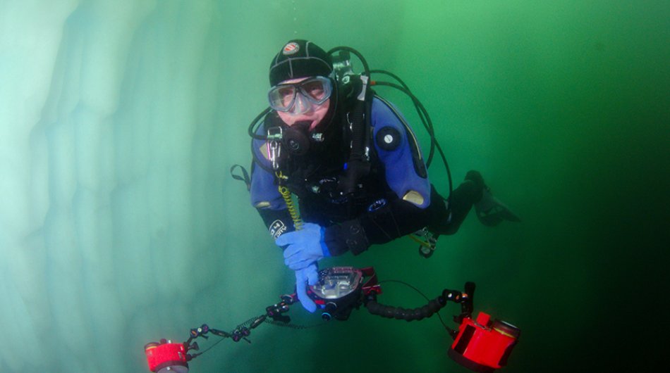 diving-in-antarctica-8