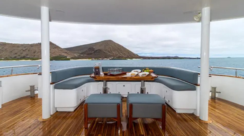 Grand Daphne Galapagos Cruise Yacht - Outdoor Dining Area 