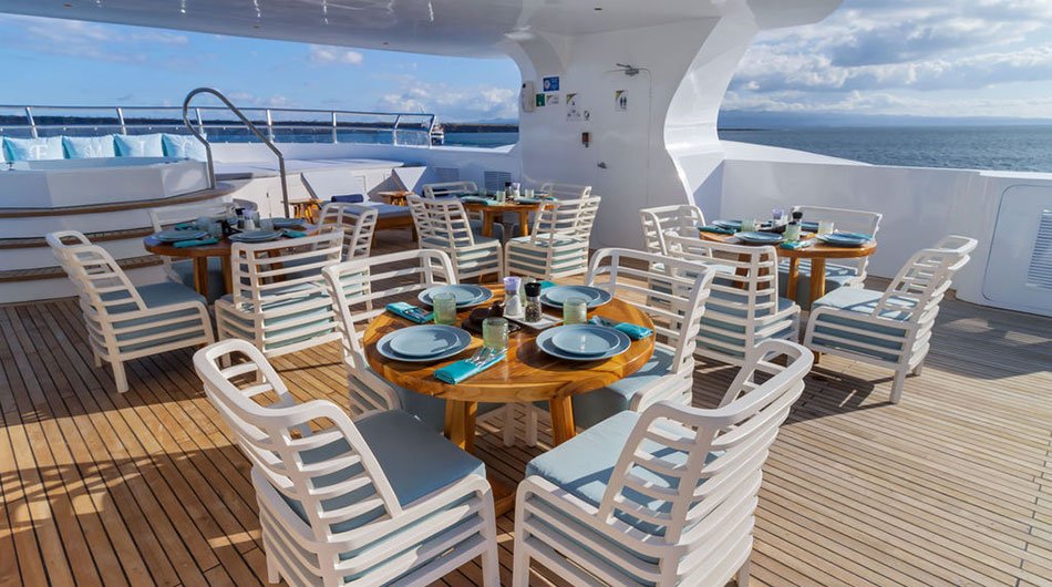 Endemic Galapagos - Deck