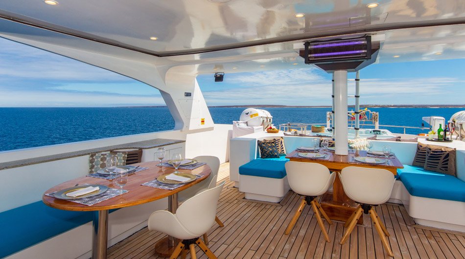 grand-majestic-al-fresco-dining