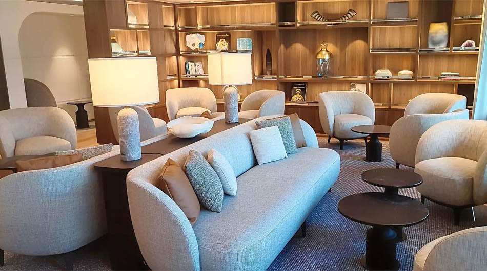 Le Commandant Charcot Living Room