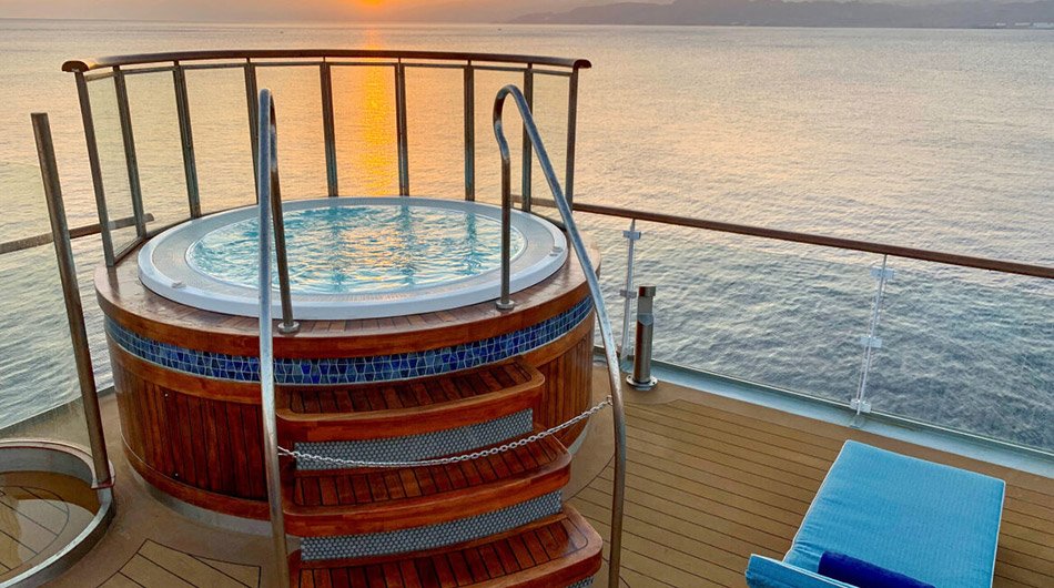Ocean Explorer Jacuzzi