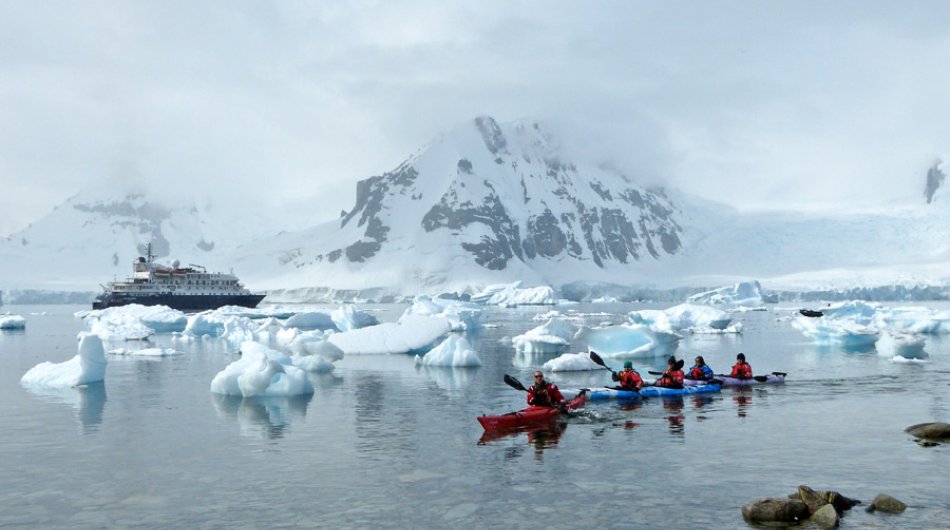 SEAVENTURE_Ship-background_Kayaks-Foreground-gallery