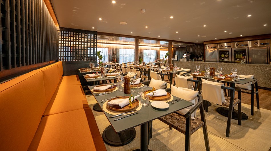 AmaMagdalena Ship Main Restaurant