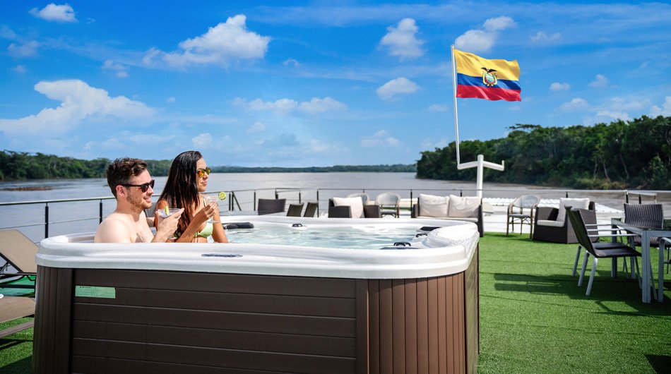 Sun_Deck_Social_Areas_Anakonda_Amazon_Cruise_