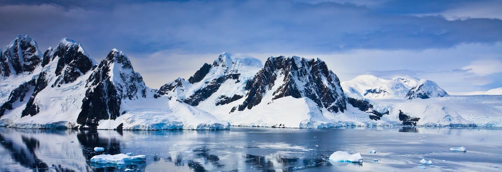 Across the Circle: Ushuaia Roundtrip | Greg Mortimer