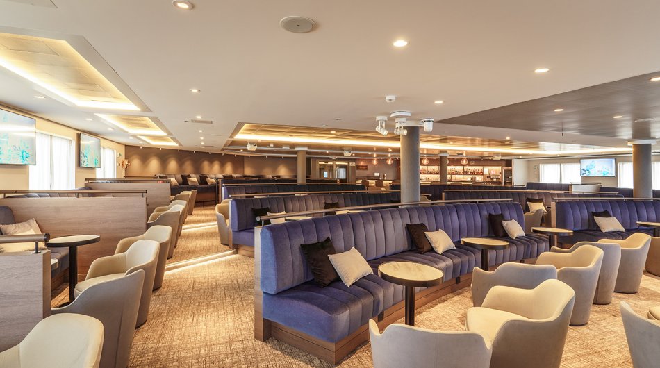 Quark Expeditions_Ultramarine_Ambassadors Theater_(14)_Web