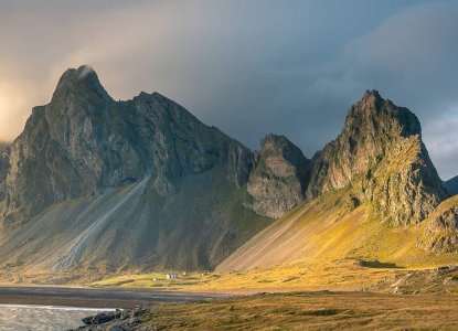  QUARK_Sunset-at-Eystrahorn_Iceland_HERO 
