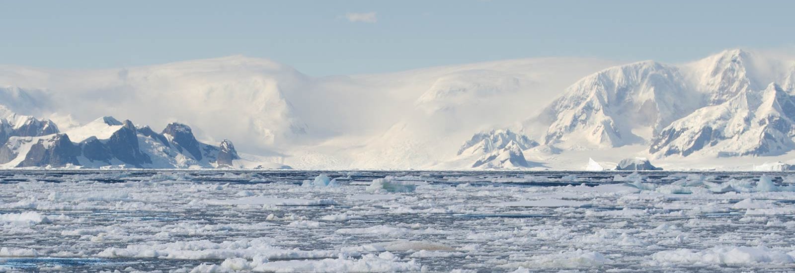 Polar Circle Air Cruise | Magellan Discoverer