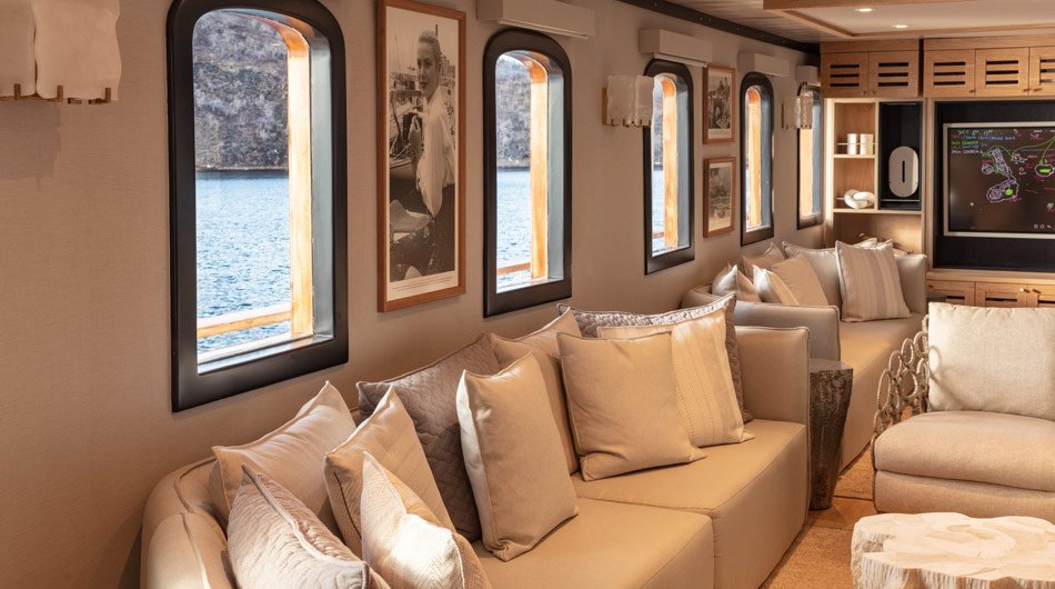 Grace Yacht, Galapagos Islands - Lounge