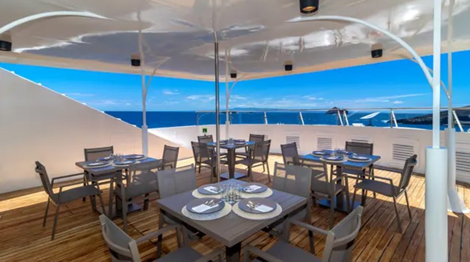 Grand Queen Beatriz Galapagos Cruise - Outdoor Dining  